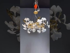 A luz de teto cerâmica criativa do candelabro da folha da nogueira-do-Japão ajustou o fio de suspensão