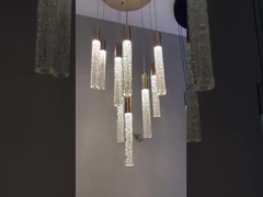 Modern Luxury Interior Hotel Escalão Lâmpada Pendente Ouro / Negro Crystal Stick Design