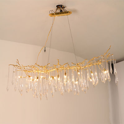 Teto branco morno do candelabro do pendente montado para a decoração da casa