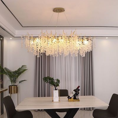 Lustres comerciais modernos de luxo que iluminam suavemente e não deslumbram