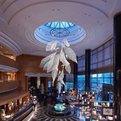 Lustres de luxo contemporâneos personalizados Lustreiro de folhas de palma de cristal