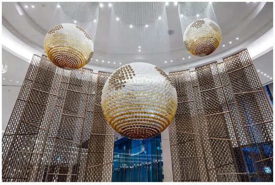 Instalações de iluminação personalizadas Art Glass Large Foyer Chandelier Iluminação OEM ODM