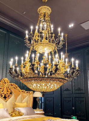 Lustres Retro Europeus de Alta Qualidade Lustres de Lâmpadas Douradas Fonte de Luz LED