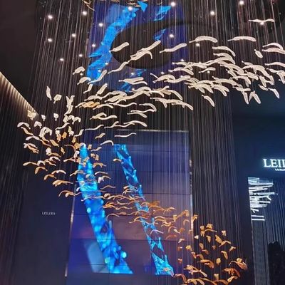Projeto Custom Hotel Lobby Villa Mall Escada Pendente de mão Vidro soprado Pluma Folha Led Lâmpadas Pendente Luz