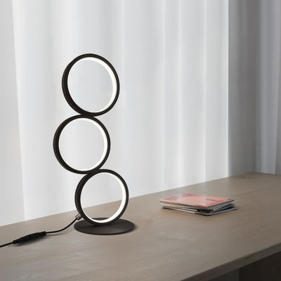 Três anéis Elegante Lâmpada de Mesa de Metal Para Sala de estar Sala de dormir Hotel Club Iluminação Moderna Dimmable Alumínio Luz de Mesa