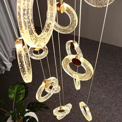 Modern Villa Apartamento Sala de estar Escalinha Cristalina Lâmpada Pendente Com Três Cores Mudança de Luz E Luz Simples Anel de Luxo