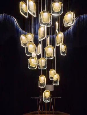 Luz nórdica Luxury Designer LED Light Strip Cristal de vidro Lâmpada Pendente Para Sala de estar Sala de jantar Vila Escalinha