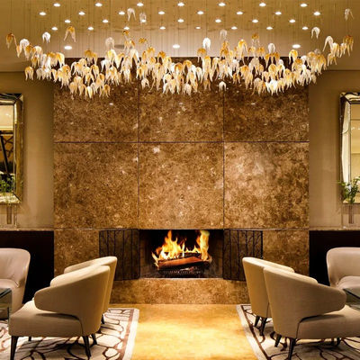 Modern Light Art Deco Foyer Lustreiro de aço inoxidável e vidro Petal Hotel Front Desk Lamp