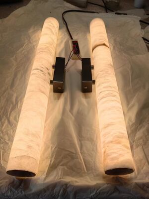 Modern Bedroom Lado da cama Ouro e preto LED luz de parede Alabastro natural espanhol