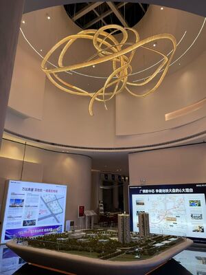 Lustre Personalizado em Cristal e Fita para Salões de Banquetes, Clubes, Lobbies de Hotéis, Departamentos de Vendas, Projetos Não Padrão
